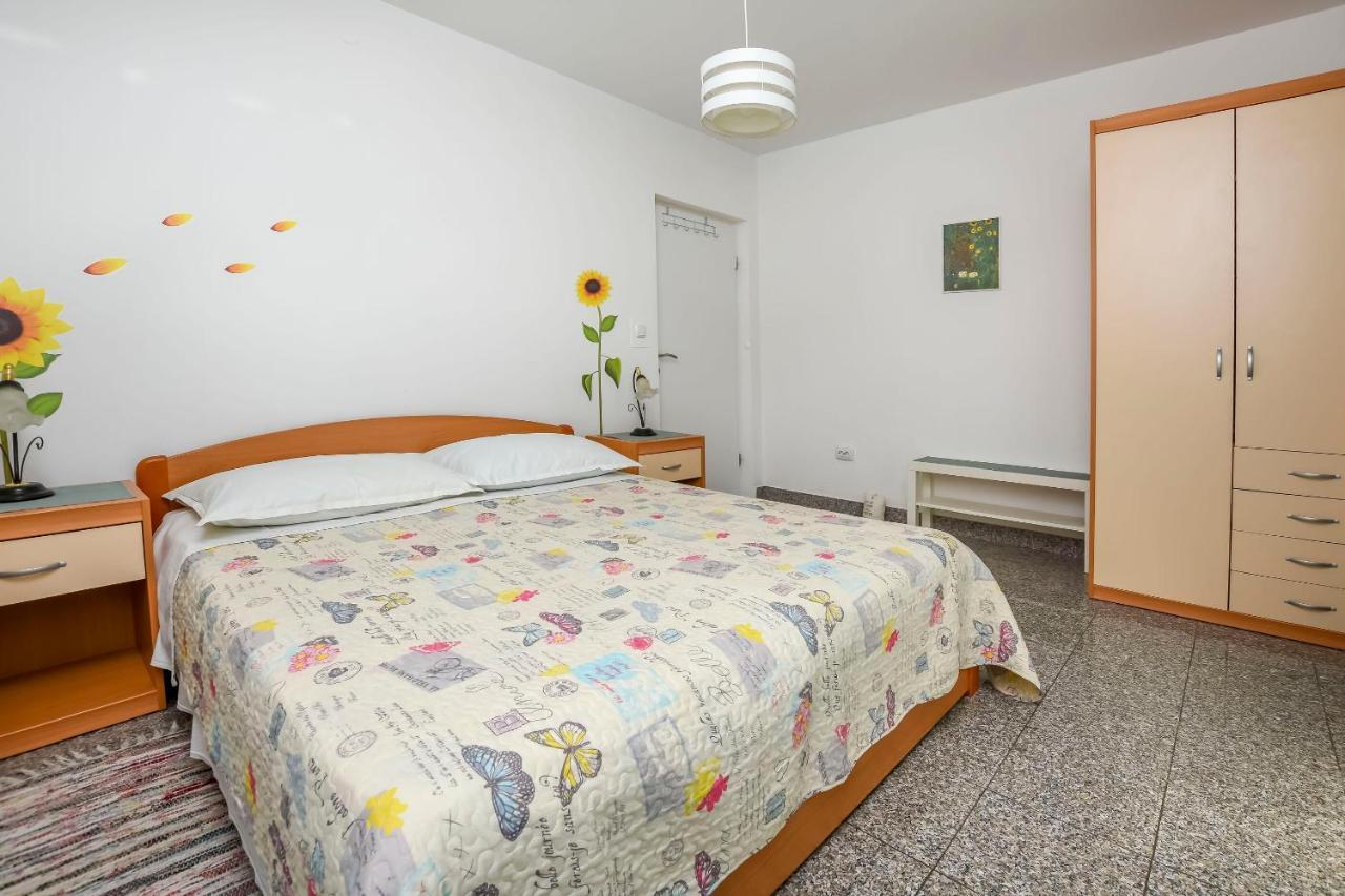Apartments Dajana 普利莫顿 外观 照片