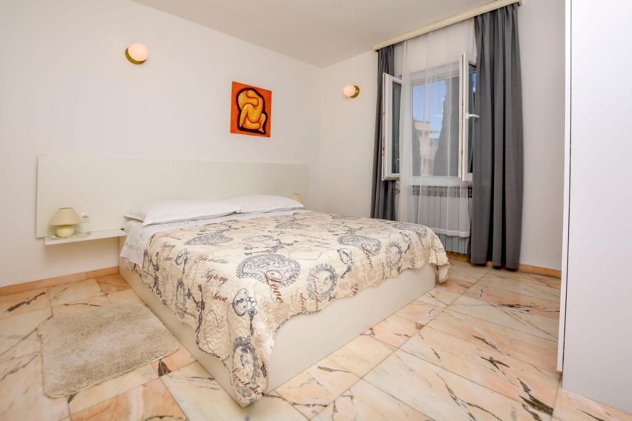 Apartments Dajana 普利莫顿 外观 照片