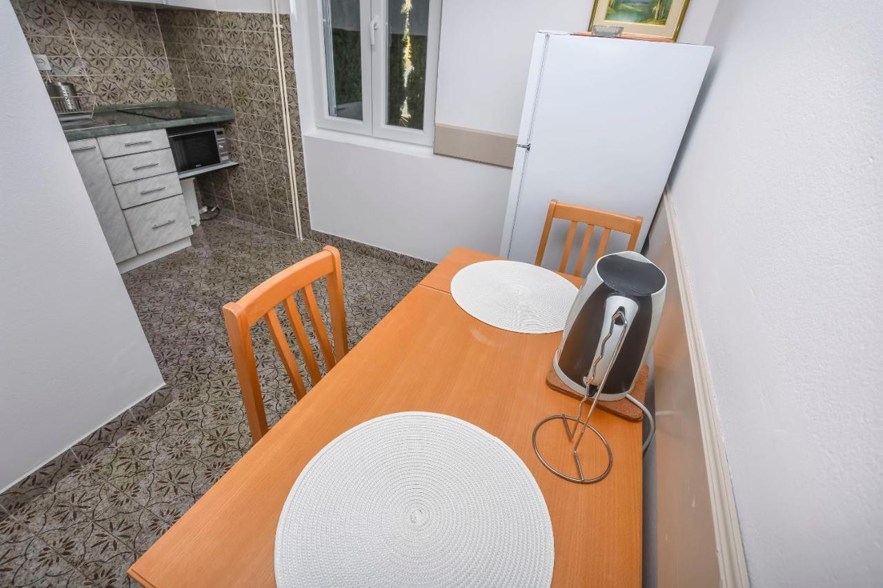 Apartments Dajana 普利莫顿 外观 照片